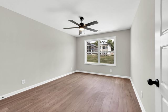 714 Crossland Ave, Clarksville, TN 37040