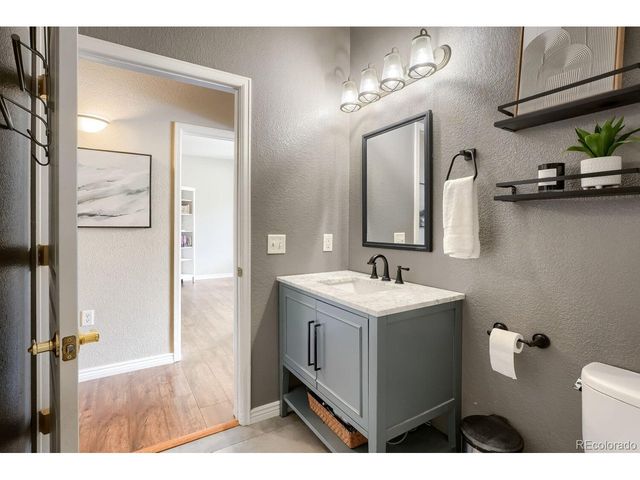 10473 W Hampden Ave 101, Denver, CO 80227