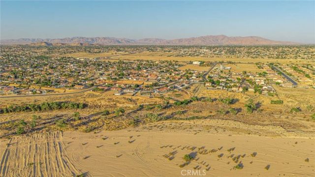 13290 Riverview Drive, Victorville, CA 92395