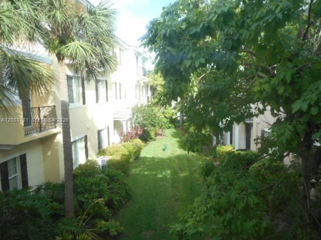 556 NW 39th Cir, Boca Raton, FL 33431