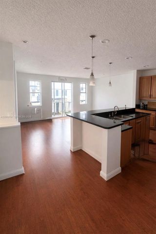 556 NW 39th Cir, Boca Raton, FL 33431