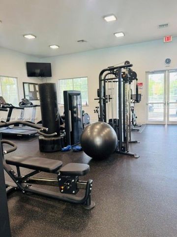 556 NW 39th Cir, Boca Raton, FL 33431