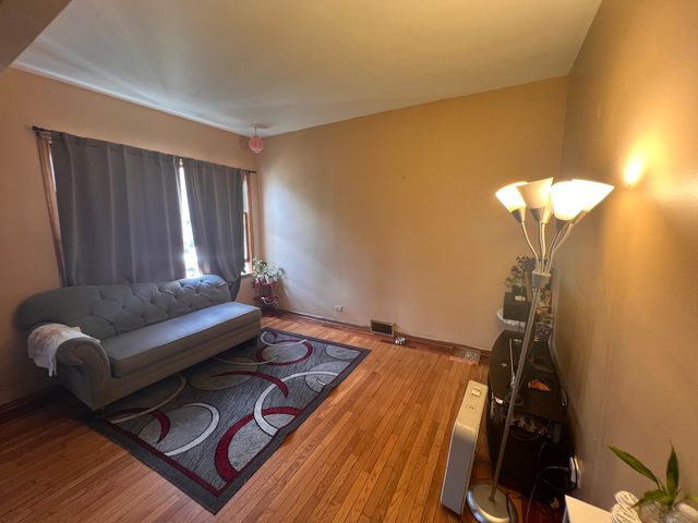 2207 N Lawndale Avenue, Chicago, IL 60647