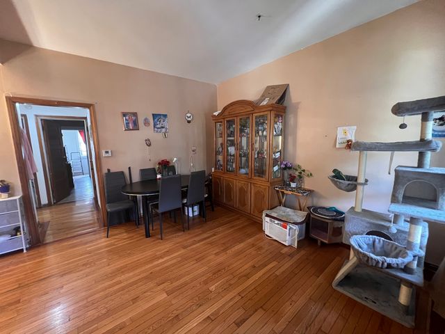 2207 N Lawndale Avenue, Chicago, IL 60647