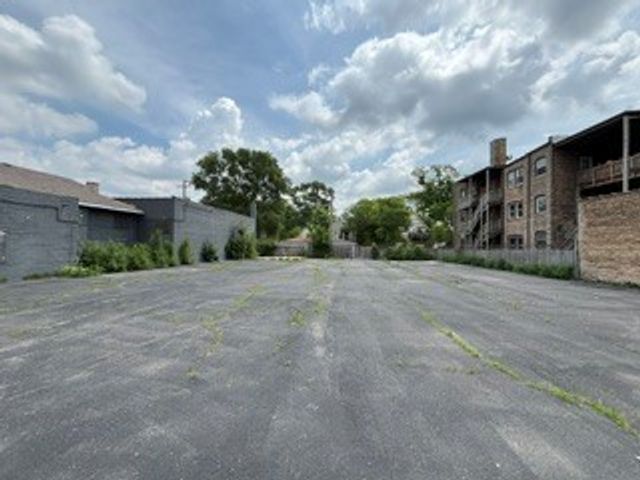 6743 S Western Avenue, Chicago, IL 60636
