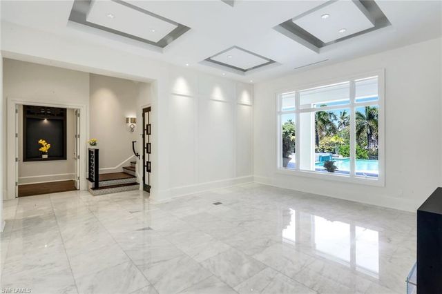 605 Galleon DR, Naples, FL 34102