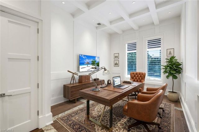 605 Galleon DR, Naples, FL 34102