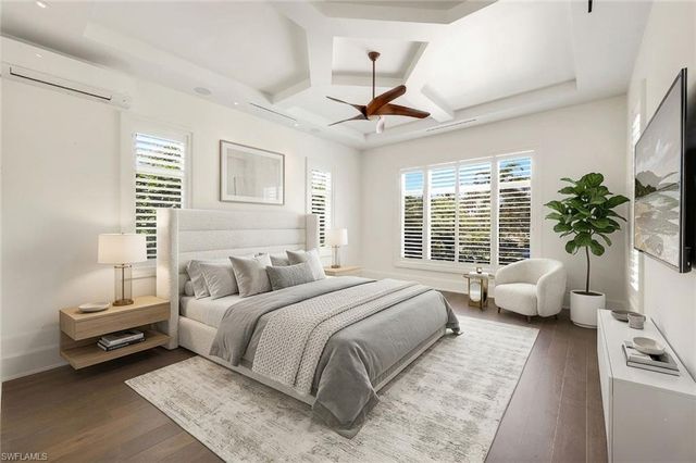 605 Galleon DR, Naples, FL 34102