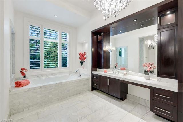 605 Galleon DR, Naples, FL 34102