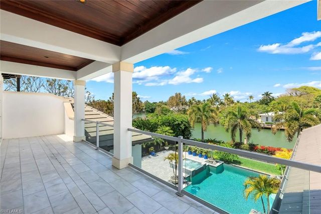 605 Galleon DR, Naples, FL 34102