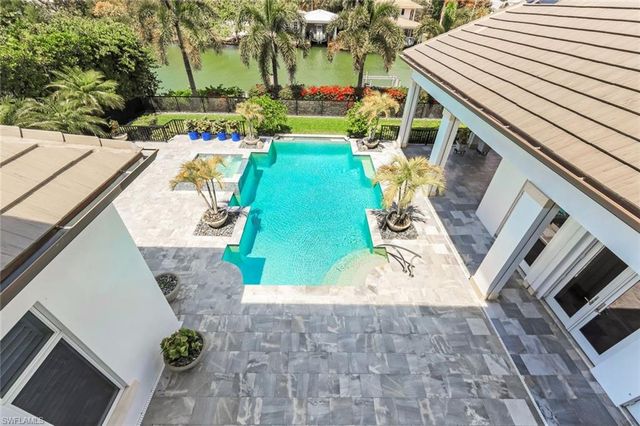 605 Galleon DR, Naples, FL 34102