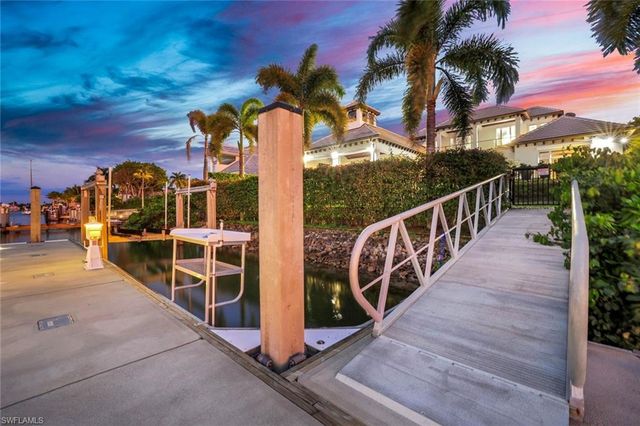 605 Galleon DR, Naples, FL 34102