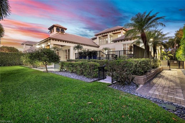 605 Galleon DR, Naples, FL 34102