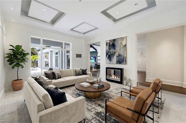 605 Galleon DR, Naples, FL 34102