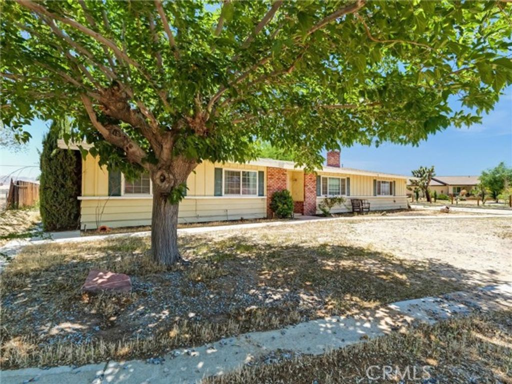 20715 Teton Road, Apple Valley, CA 92308