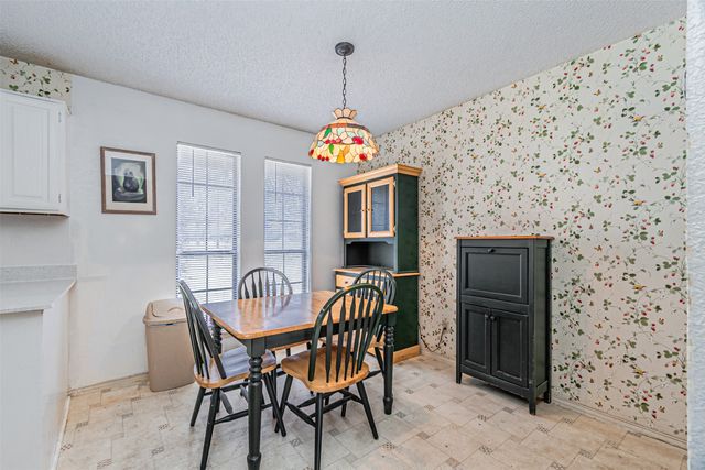 108 Cole Road, Red Oak, TX 75154