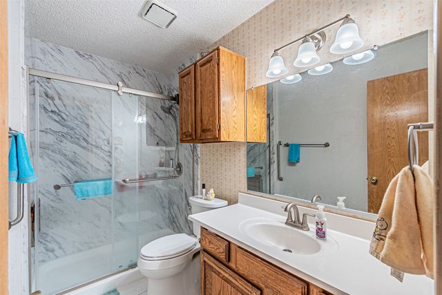 108 Cole Road, Red Oak, TX 75154