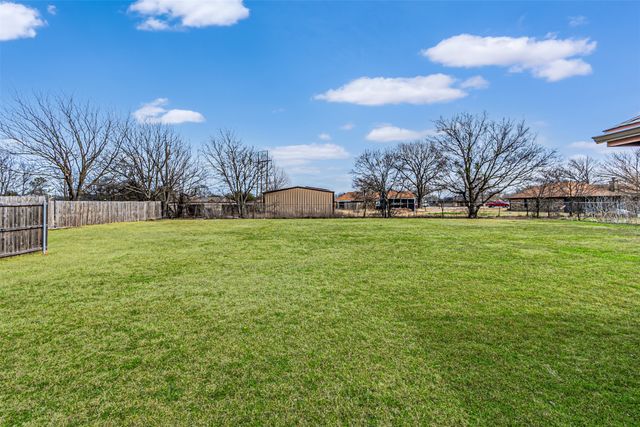 108 Cole Road, Red Oak, TX 75154