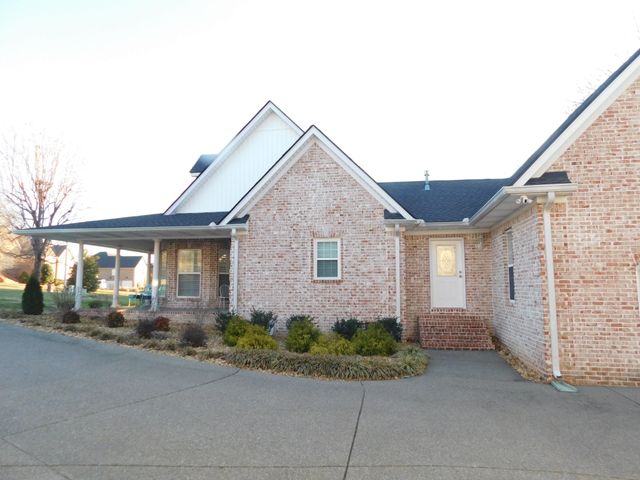 117 Collinwood Dr, Gallatin, TN 37066