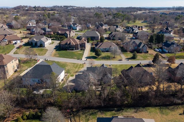 117 Collinwood Dr, Gallatin, TN 37066