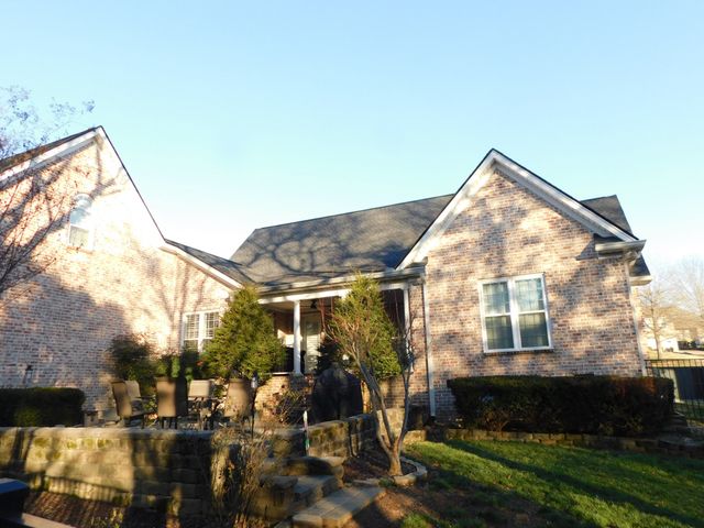 117 Collinwood Dr, Gallatin, TN 37066