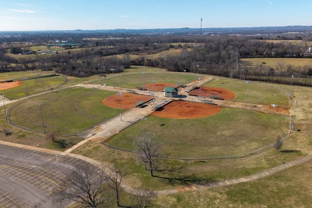 117 Collinwood Dr, Gallatin, TN 37066