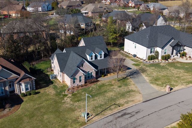 117 Collinwood Dr, Gallatin, TN 37066