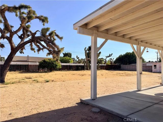 20337 Ituma Road, Apple Valley, CA 92308