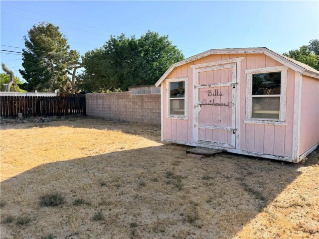 20337 Ituma Road, Apple Valley, CA 92308