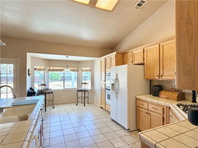 20337 Ituma Road, Apple Valley, CA 92308