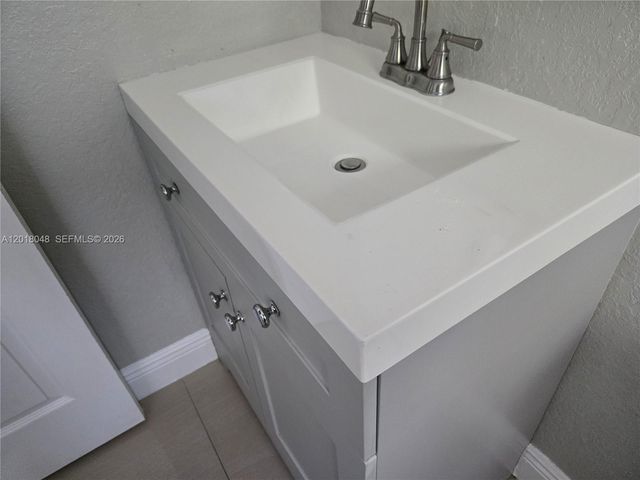 1707 NW 68th Ter 1, Miami, FL 33147
