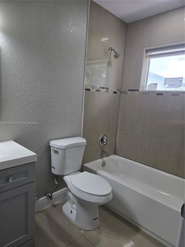 1707 NW 68th Ter 1, Miami, FL 33147
