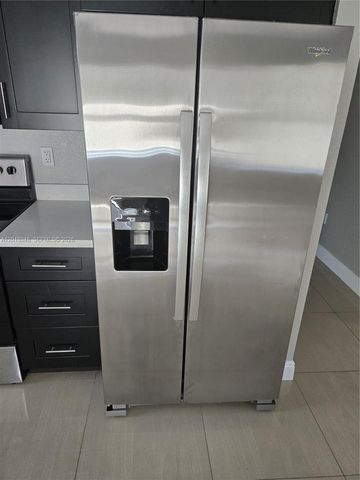 1707 NW 68th Ter 1, Miami, FL 33147
