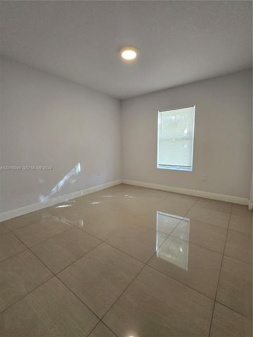 1707 NW 68th Ter 1, Miami, FL 33147