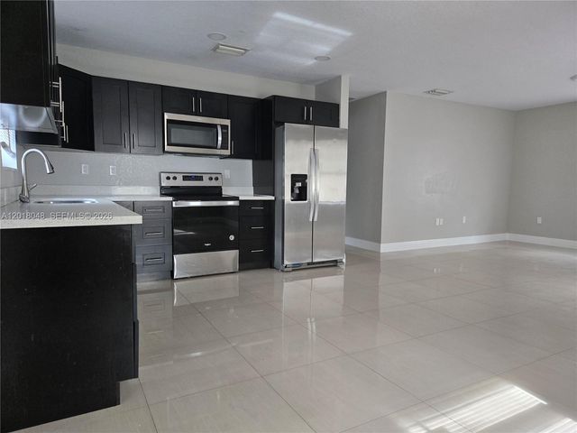 1707 NW 68th Ter 1, Miami, FL 33147