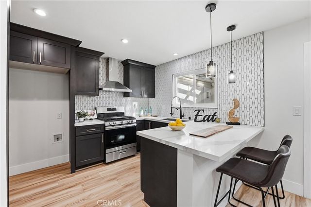 106 Lexington, Costa Mesa, CA 92626