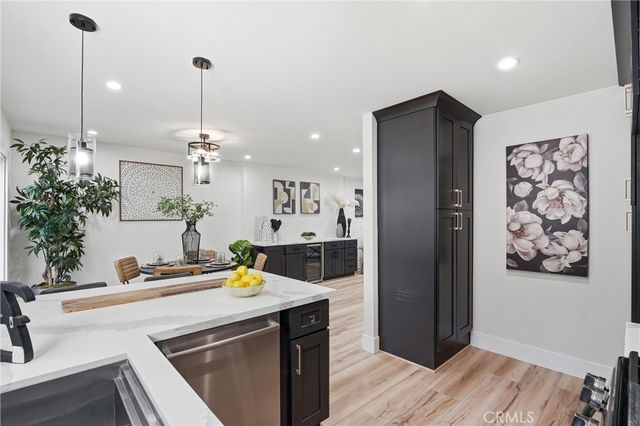 106 Lexington, Costa Mesa, CA 92626