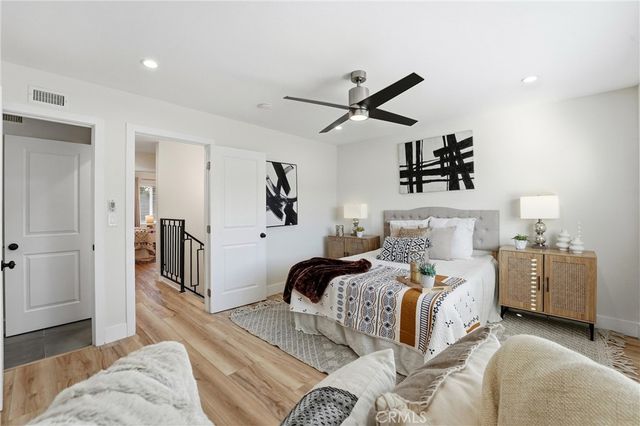 106 Lexington, Costa Mesa, CA 92626