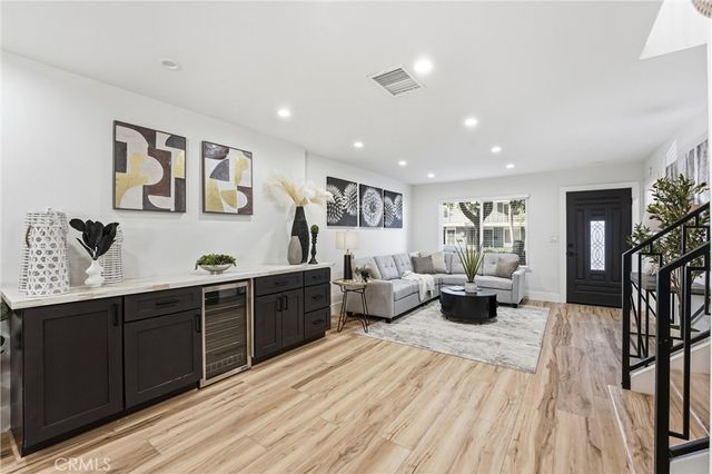 106 Lexington, Costa Mesa, CA 92626