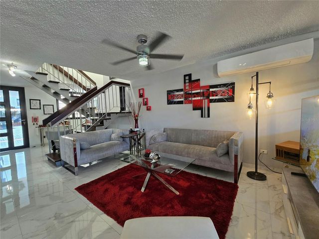 81 20 ROAD 8, Guaynabo, PR 00966