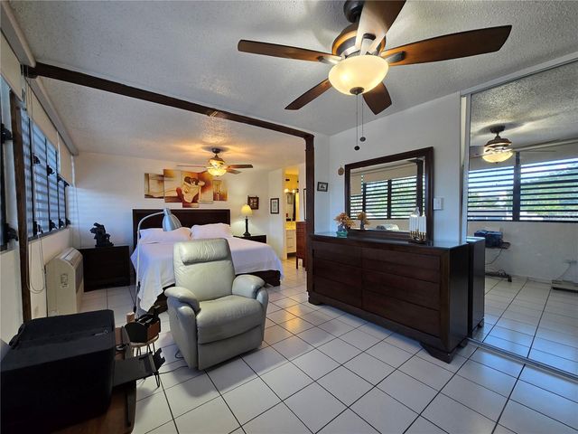 81 20 ROAD 8, Guaynabo, PR 00966