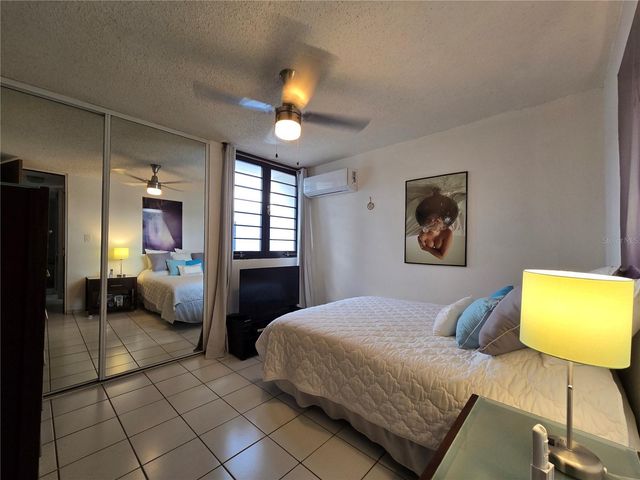 81 20 ROAD 8, Guaynabo, PR 00966