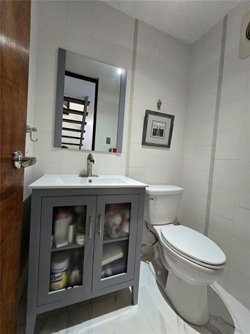 81 20 ROAD 8, Guaynabo, PR 00966