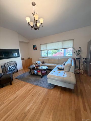 54 IVY Drive, Jericho, NY 11753