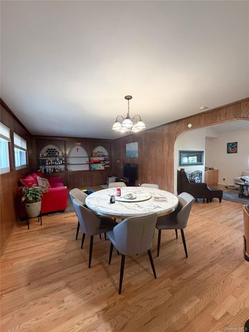 54 IVY Drive, Jericho, NY 11753