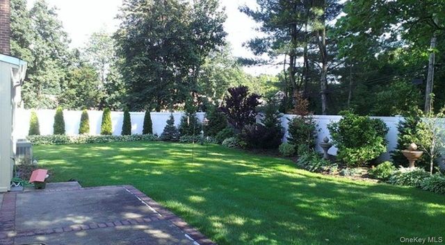 54 IVY Drive, Jericho, NY 11753