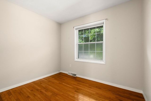 85 Tower Street, Hudson, MA 01749