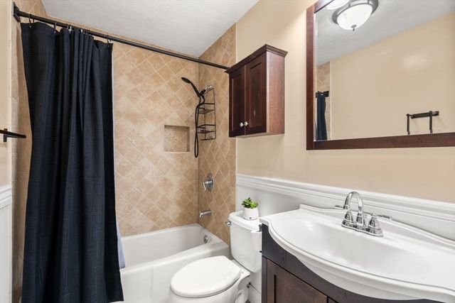 85 Tower Street, Hudson, MA 01749
