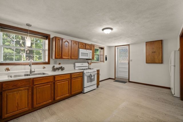 85 Tower Street, Hudson, MA 01749