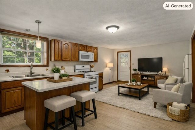 85 Tower Street, Hudson, MA 01749